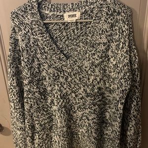 Sweater PINK! Black and white.